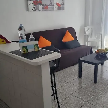 A 50 Metros De La Playa